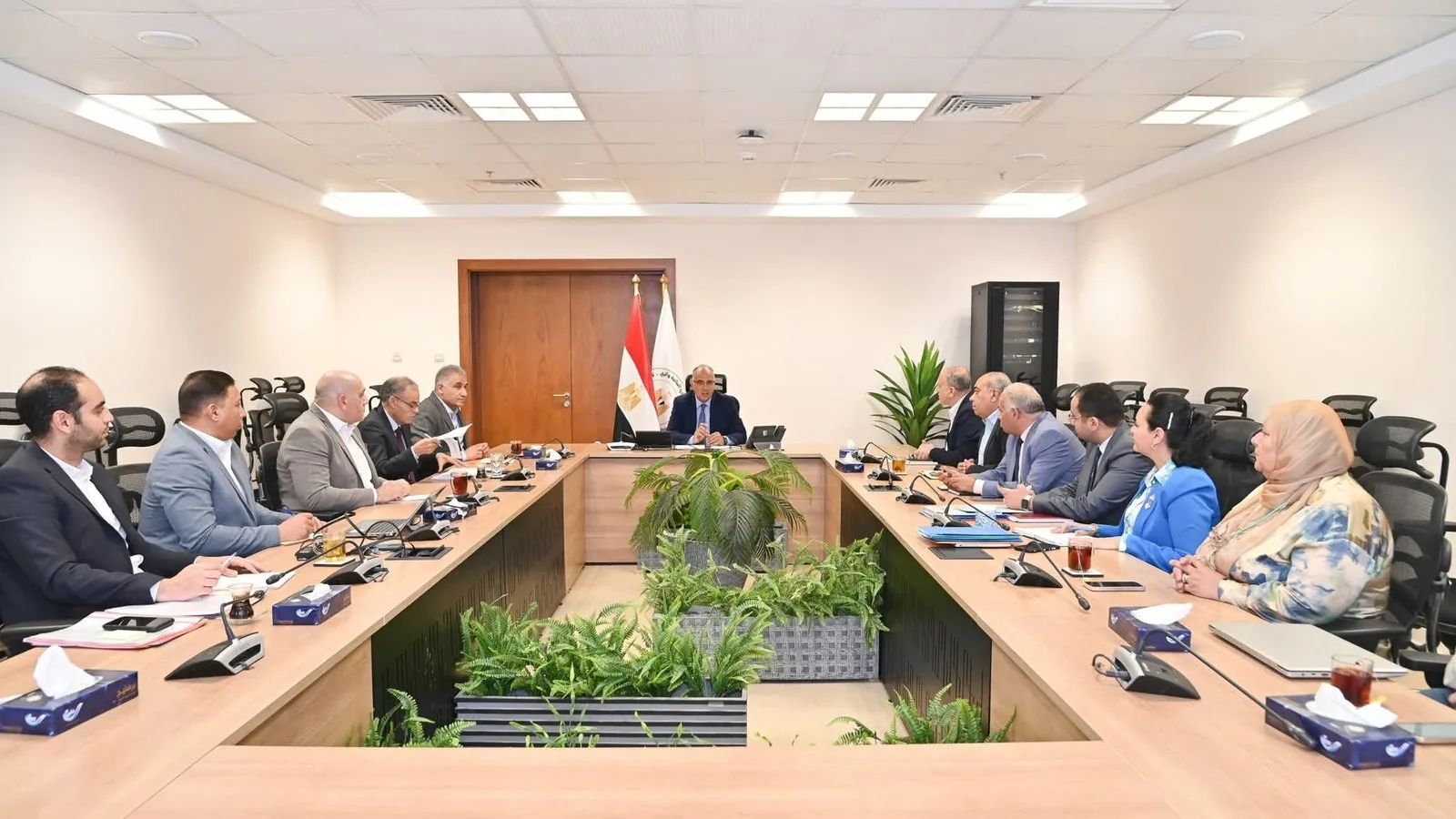 سويلم يراقب تقدم إعداد استراتيجية لإدارة وصيانة محطات الرفع في مصر