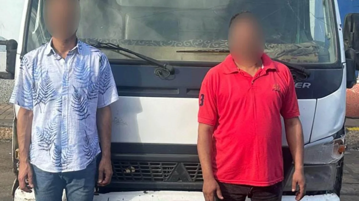 سيرك وضباع ومكالمات غامضة.. التفاصيل الكاملة لأزمة “بقايا الحيوانات” في الدخيلة