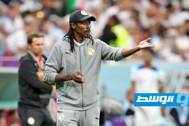 سيسيه يؤكد استمراره في تدريب منتخب ليبيا ويكشف عن وجوده في ميلانو.