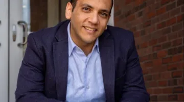 شادي الغزالي حرب ينتقد تكرار الحوادث الإقليمية: “هناك بيوت تُضرب بالصواريخ ولا تُسجل فيها هذا العدد من الضحايا”