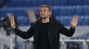 شاهد الهجوم القوي من لويس إنريكي على جواو بيدرو لاعب تشيلسي «فيديو»