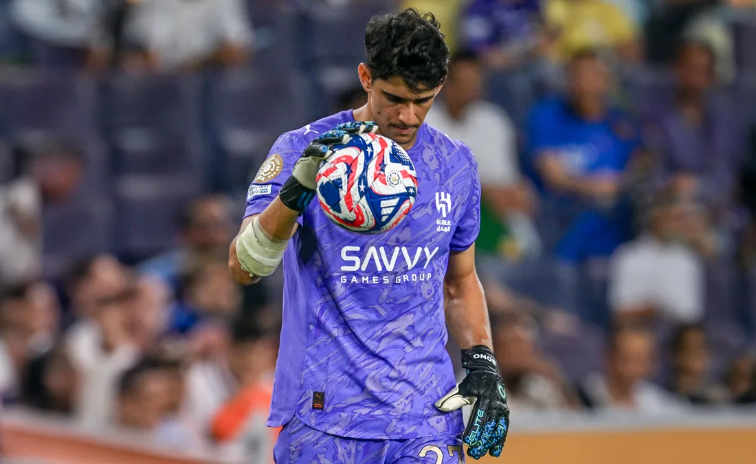 شاهد تصدي ياسين بونو الرائع أمام انفراد مهاجم بالميراس في كأس العالم للأندية. شاهد تصدي ياسين بونو الرائع أمام انفراد مهاجم بالميراس في كأس العالم للأندية.