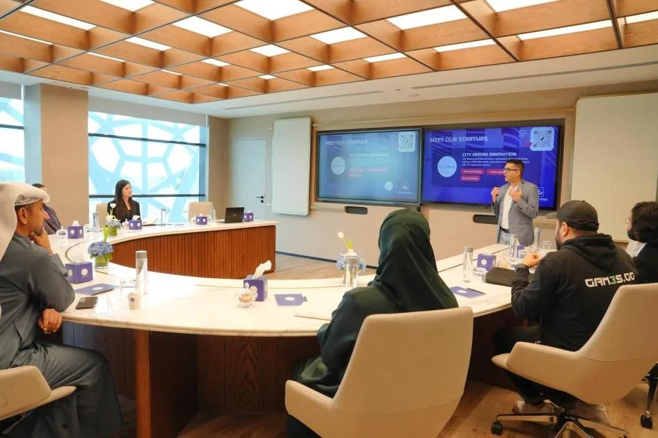 «شراع» يطلق الإصدار المحدث من «استوديو الشارقة للمشاريع الناشئة» «شراع» يطلق الإصدار المحدث من «استوديو الشارقة للمشاريع الناشئة»