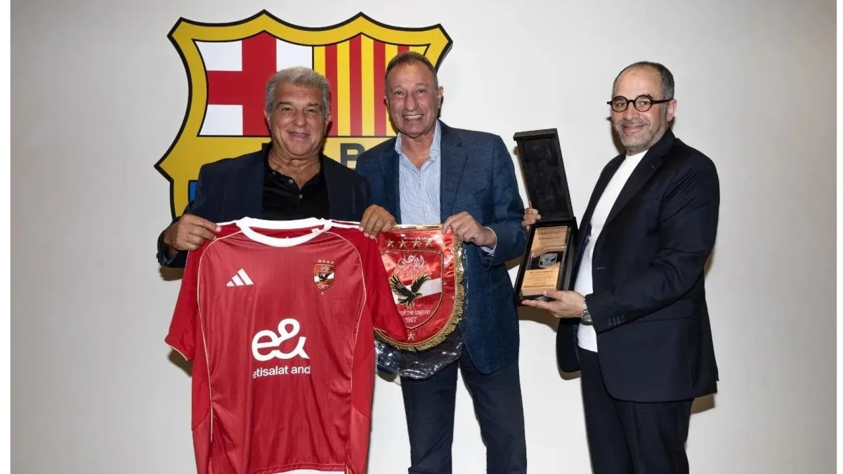 شراكة بين النادي الأهلي وبرشلونة في مشروع الملعب الجديد شراكة بين النادي الأهلي وبرشلونة في مشروع الملعب الجديد
