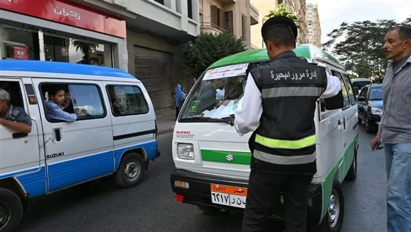 شكاوى سائقي السيرفيس في البحيرة ومدير “المواقف” بالمحافظة يَعِد بتكرار المخالفات. شكاوى سائقي السيرفيس في البحيرة ومدير “المواقف” بالمحافظة يَعِد بتكرار المخالفات.