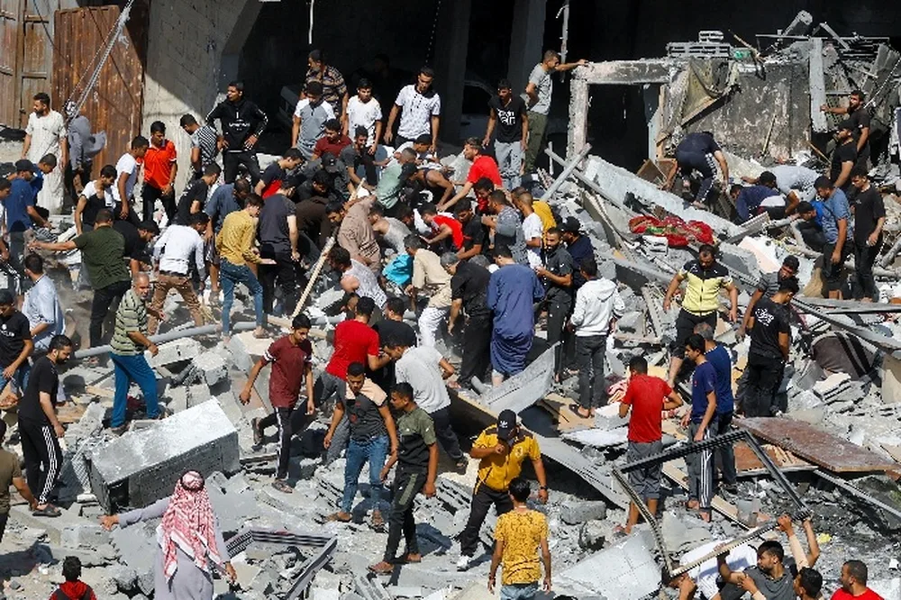 شهداء ومصابين جراء قصف الاحتلال الإسرائيلي لقطاع غزة شهداء ومصابين جراء قصف الاحتلال الإسرائيلي لقطاع غزة
