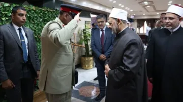 شيخ الأزهر يستقبل رئيس الأركان الباكستاني ويشدد على أن الأمن العالمي مرهون بحل مشكلة فلسطين.