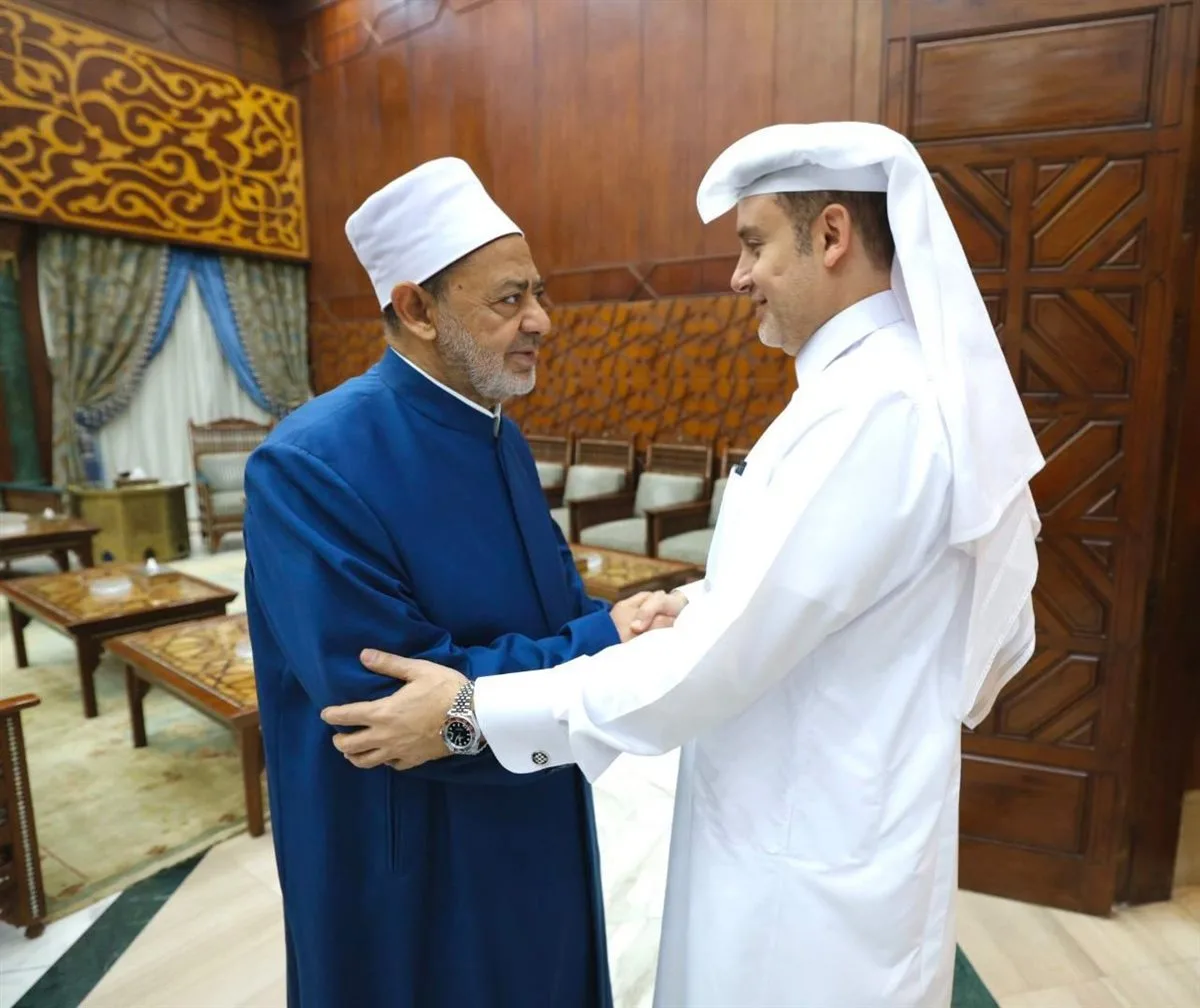 شيخ الأزهر يقدم التهاني لـ”كجوك” بمناسبة فوزه بجائزة “أفضل وزير مالية في إفريقيا” شيخ الأزهر يقدم التهاني لـ”كجوك” بمناسبة فوزه بجائزة “أفضل وزير مالية في إفريقيا”