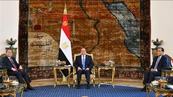 شينخوا: زيارة رئيس مجلس الدولة الصيني لمصر تسلط الضوء على قوة العلاقات وعمقها الاستراتيجي شينخوا: زيارة رئيس مجلس الدولة الصيني لمصر تسلط الضوء على قوة العلاقات وعمقها الاستراتيجي