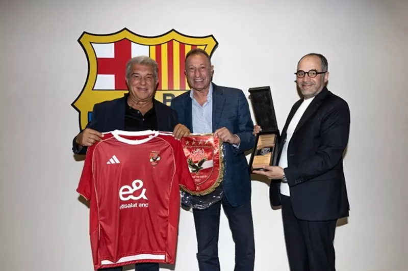صباح سعيد من أوروبا: انتقال جيوكيريس إلى أرسنال، برشلونة يستضيف الأهلي، وغياب ماجواير. صباح سعيد من أوروبا: انتقال جيوكيريس إلى أرسنال، برشلونة يستضيف الأهلي، وغياب ماجواير.
