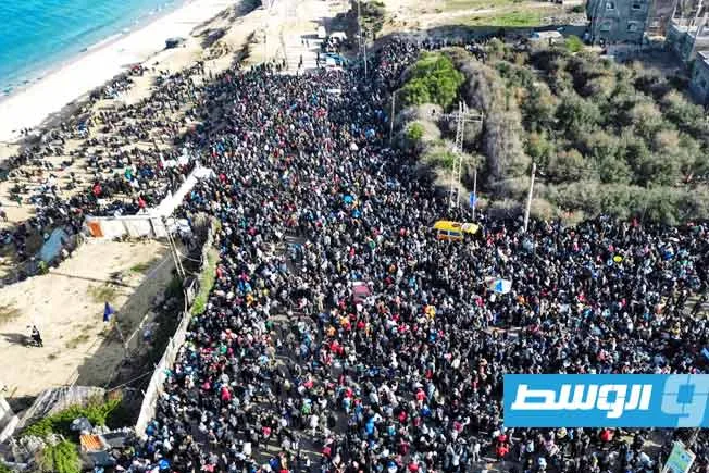 صحفيون وأكاديميون وحقوقيون ونشطاء ليبيون يعبّرون عن رفضهم لأي محاولات لتهجير الفلسطينيين من غزة إلى دول مثل ليبيا. صحفيون وأكاديميون وحقوقيون ونشطاء ليبيون يعبّرون عن رفضهم لأي محاولات لتهجير الفلسطينيين من غزة إلى دول مثل ليبيا.