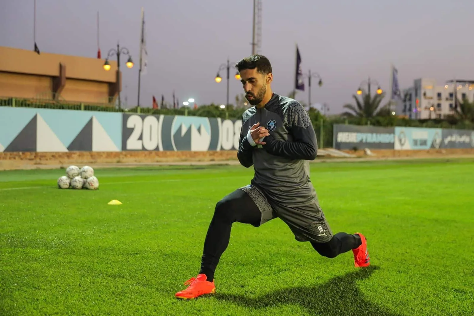صدمة في الزمالك.. “بديل عبد الله السعيد” يضع شروطه ويقترب من الانضمام للأهلي