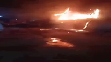 صور: اندلاع نيران كبيرة في محل أحذية ببني سويف