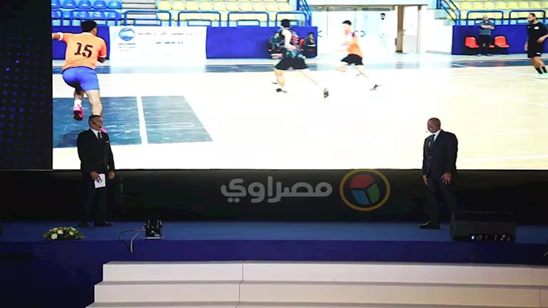 صور: عصام الحضري يتحدث مع أحمد دياب خلال مؤتمر مستقبل وطن صور: عصام الحضري يتحدث مع أحمد دياب خلال مؤتمر مستقبل وطن