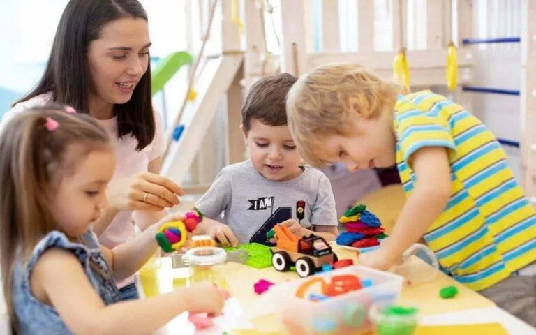 صيف بلا قيود: كيف تساهم العطلة في ظهور سلوكيات سلبية صيف بلا قيود: كيف تساهم العطلة في ظهور سلوكيات سلبية