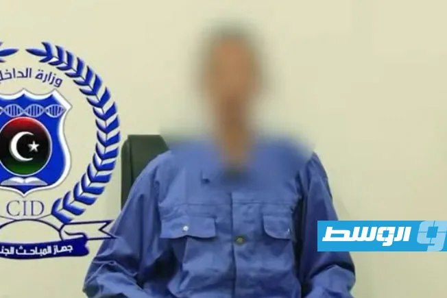 ضبط مجموعة إجرامية في مصراتة تتلاعب بالعملة والمستندات الجمركية