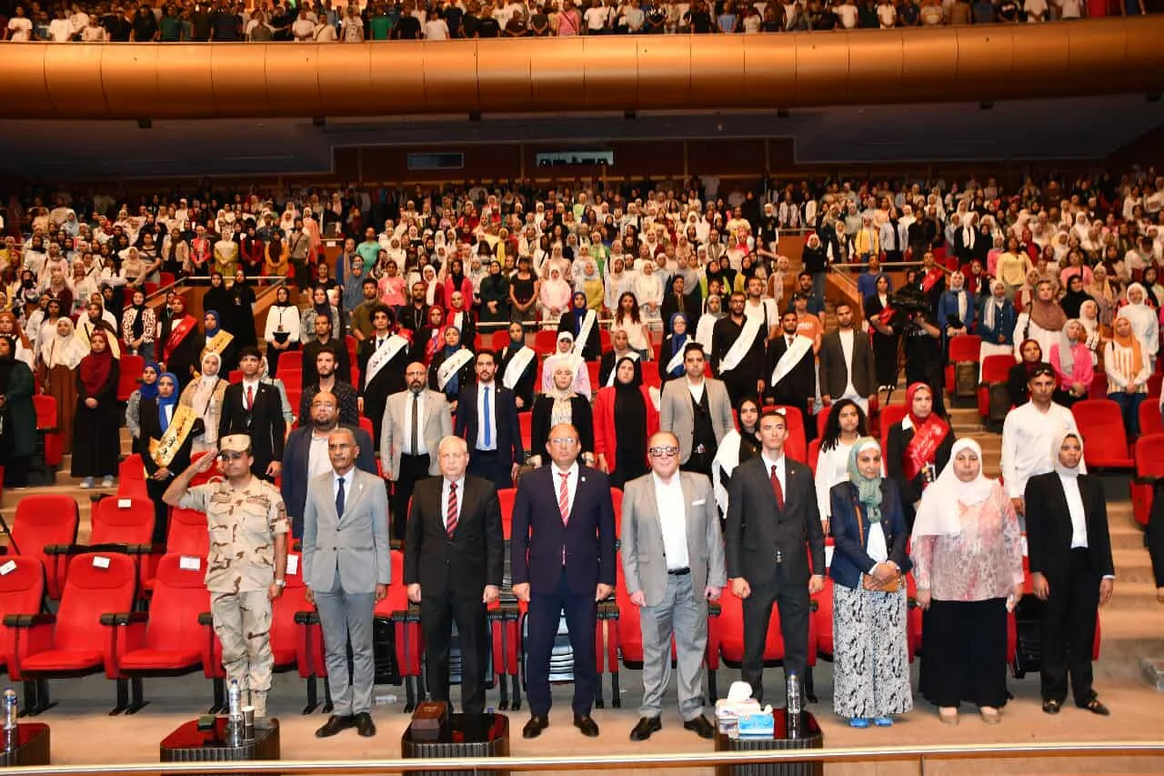 جامعة حلوان تقيم احتفالية إحياء لذكري 30 يونيو و23 يوليو جامعة حلوان تقيم احتفالية إحياء لذكري 30 يونيو و23 يوليو