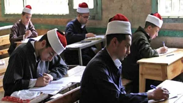 طلاب الأزهر يختبرون في الدور الثاني اليوم الإثنين عبر جميع المراحل الدراسية طلاب الأزهر يختبرون في الدور الثاني اليوم الإثنين عبر جميع المراحل الدراسية