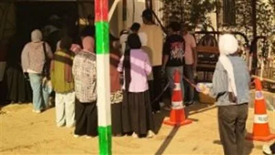 طلاب الثانوية العامة في النظام القديم يتجهون لأداء امتحان الديناميكا اليوم الثلاثاء في التاسعة صباحًا. طلاب الثانوية العامة في النظام القديم يتجهون لأداء امتحان الديناميكا اليوم الثلاثاء في التاسعة صباحًا.