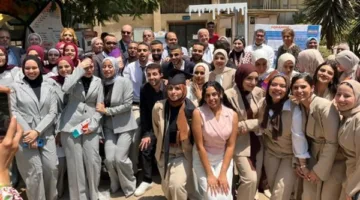 طلاب كلية الفنون التطبيقية بجامعة حلوان يبتكرون تصاميم جديدة لمواجهة التحديات البيئية لصالح المجتمع.