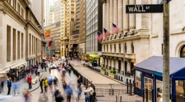 عائدات ألفابت تدفع «ناسداك» و«ستاندرد آند بورز» إلى تحقيق أرقام قياسية جديدة