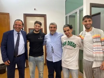 عائلات ليبية تلتقي بأحبائها المحتجزين في إيطاليا عائلات ليبية تلتقي بأحبائها المحتجزين في إيطاليا
