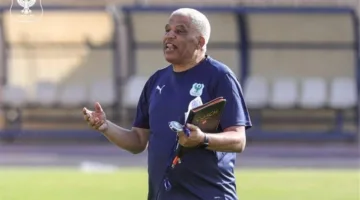 عاجل | رحيل ميمي عبد الرازق، مدرب المصري السابق