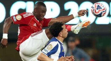 عاجل: شوبير يكشف المستجدات حول تجديد عقد ديانج وحقائق عرض بيراميدز