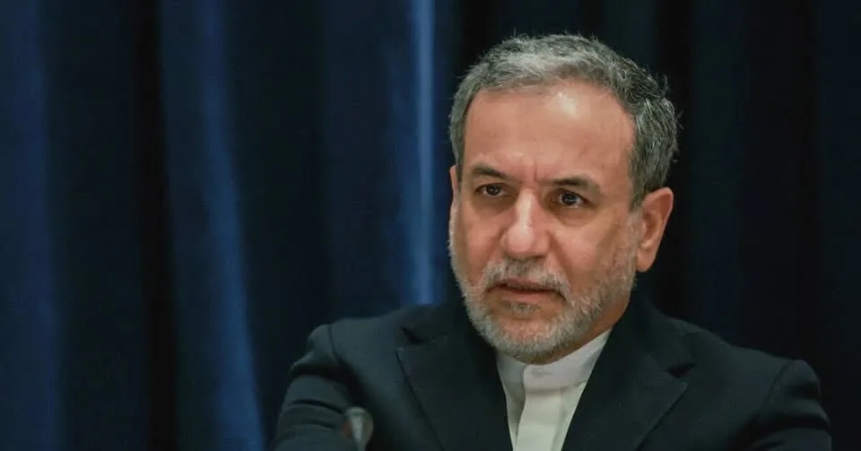 إيران تطالب الاتحاد الأوروبي وفرنسا وبريطانيا وألمانيا بالتحلي بالمسؤولية في محادثاتها مع طهران