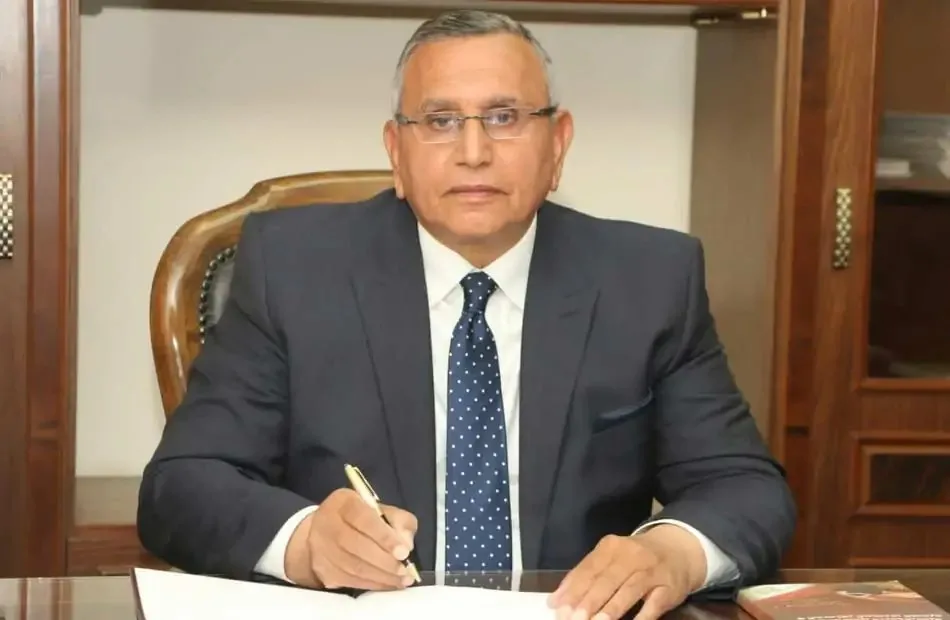 عبد السند يمامة: “ينبغي استبعاد الأحزاب غير الممثلة في البرلمان على غرار النموذج الألماني” عبد السند يمامة: “ينبغي استبعاد الأحزاب غير الممثلة في البرلمان على غرار النموذج الألماني”