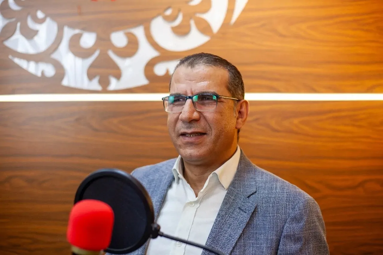 عبد الغني الحايس في حديثه لـ«الحرية»: حزب العدل يتميز عن باقي الأحزاب السياسية.. وانضمامنا للقائمة الوطنية كان خيارًا صائبًا والمزايدات ستستمر. عبد الغني الحايس في حديثه لـ«الحرية»: حزب العدل يتميز عن باقي الأحزاب السياسية.. وانضمامنا للقائمة الوطنية كان خيارًا صائبًا والمزايدات ستستمر.