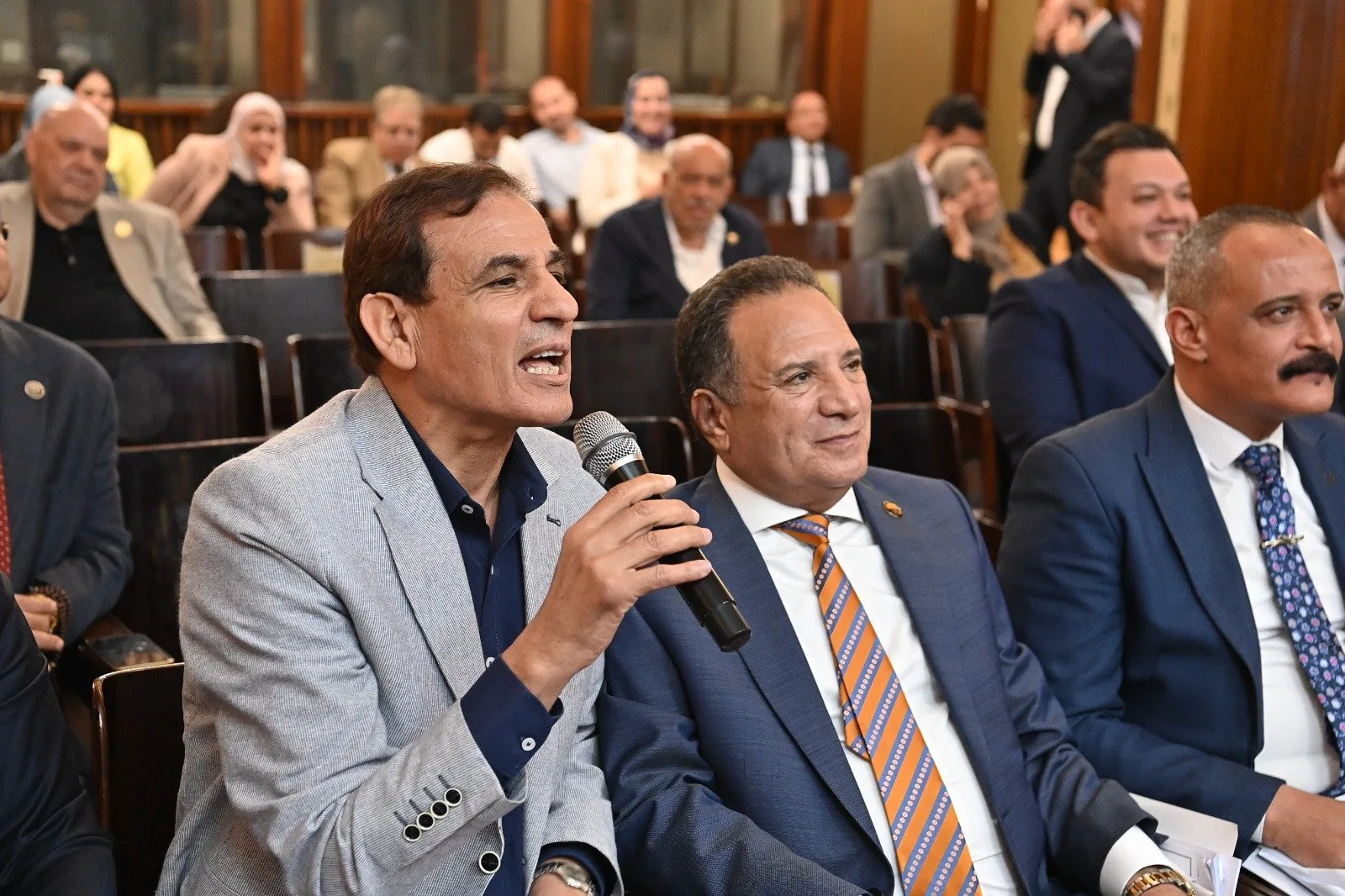 عبدالعليم داود يطلب تأجيل النظر في المادة 2 من قانون الإيجار القديم حتى الدورة التشريعية القادمة.