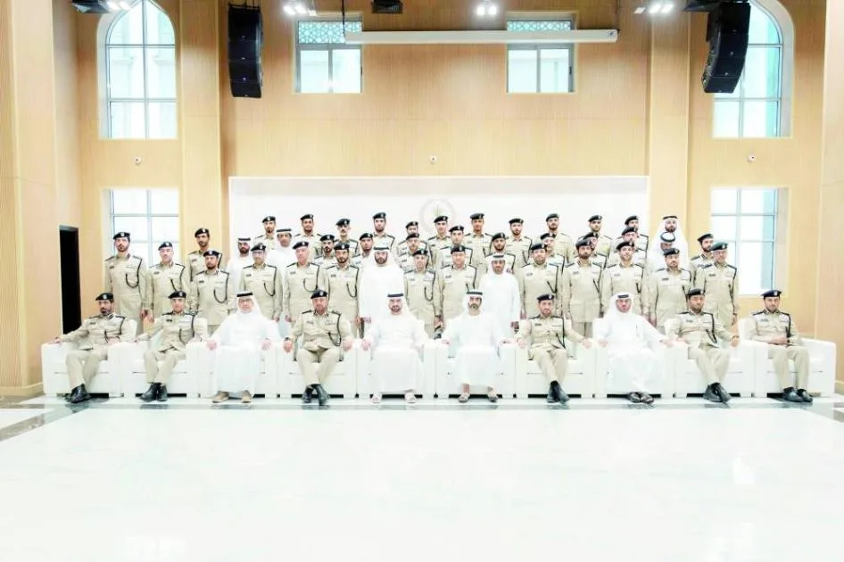 عبدالله بن سالم يثني على عمل أفراد الشرطة في الشارقة