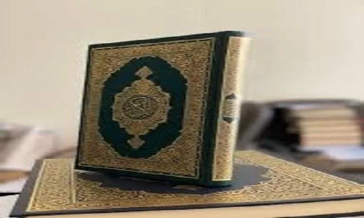 عثرت على مصاحف في المدافن ونقلتها إلى المسجد.. هل يعتبر هذا صحيحاً؟ عثرت على مصاحف في المدافن ونقلتها إلى المسجد.. هل يعتبر هذا صحيحاً؟