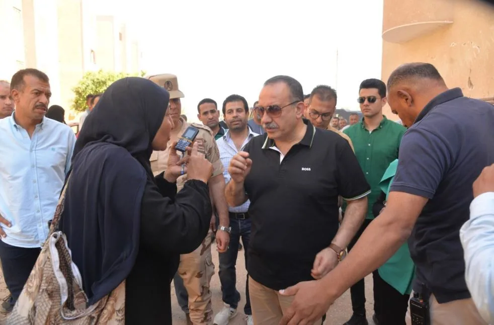 محافظ أسيوط يؤكد على تحسين المرافق والخدمات وتعزيز الأنشطة التنموية في قرية عرب الكلابات محافظ أسيوط يؤكد على تحسين المرافق والخدمات وتعزيز الأنشطة التنموية في قرية عرب الكلابات
