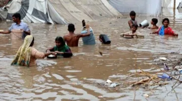 عدد الضحايا في فيضانات باكستان يرتفع إلى 54 شخصًا