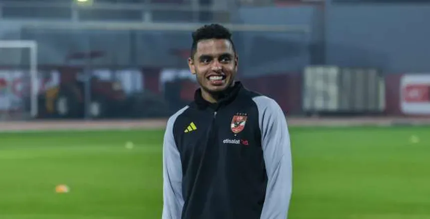 عرض سويدي يعوق انتقال لاعب الأهلي إلى سيراميكا عرض سويدي يعوق انتقال لاعب الأهلي إلى سيراميكا