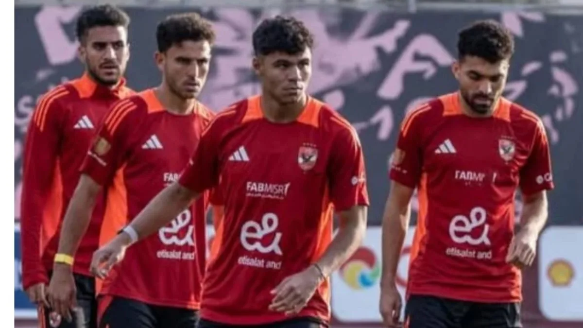 عرض ضخم بالدولار: بيراميدز يوافق على شروط نجم الأهلي السابق للانتقال إليه