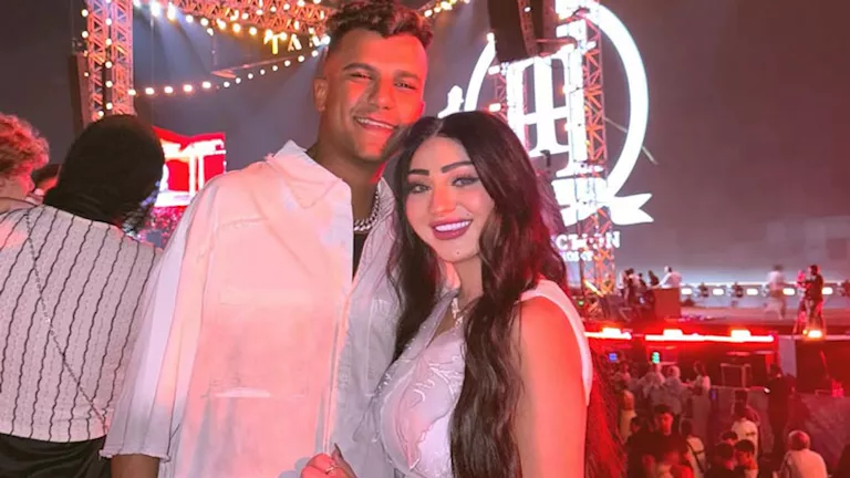 عصام صاصا يحتفل برفقة زوجته في حفلة تامر حسني بالساحل (صور وفيديو) عصام صاصا يحتفل برفقة زوجته في حفلة تامر حسني بالساحل (صور وفيديو)