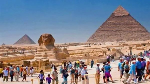 عضو في «الغرف السياحية»: عام 2025 سيكون الأفضل في تاريخ السياحة المصرية عضو في «الغرف السياحية»: عام 2025 سيكون الأفضل في تاريخ السياحة المصرية