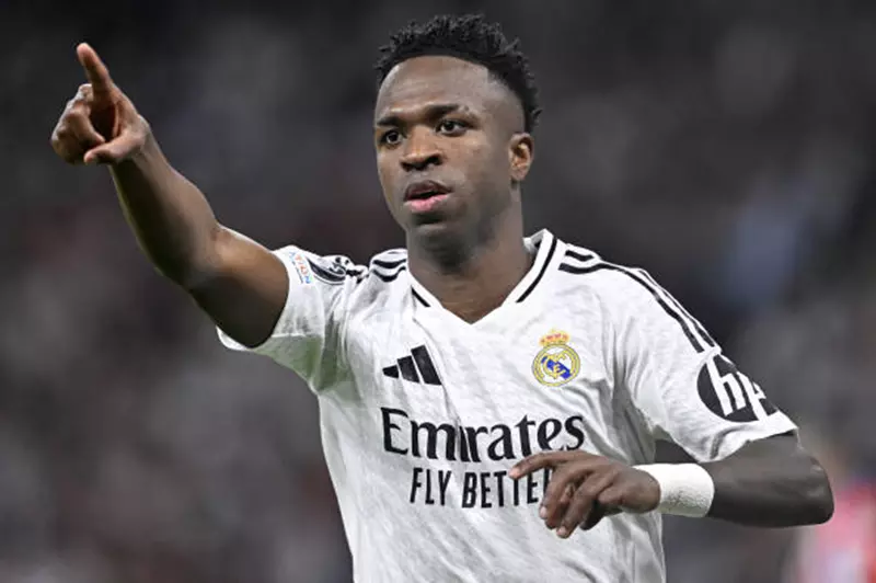 على الرغم من توقف مفاوضات التجديد، فينيسيوس لا ينوي الرحيل عن ريال مدريد. على الرغم من توقف مفاوضات التجديد، فينيسيوس لا ينوي الرحيل عن ريال مدريد.