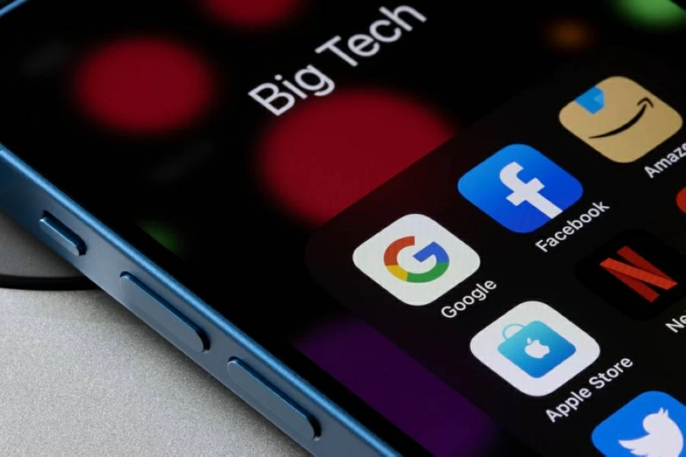 عمالقة التكنولوجيا يسيطرون على السوق الرقمي.. وتحذيرات دولية من هيمنة لا يمكن مواجهتها عمالقة التكنولوجيا يسيطرون على السوق الرقمي.. وتحذيرات دولية من هيمنة لا يمكن مواجهتها
