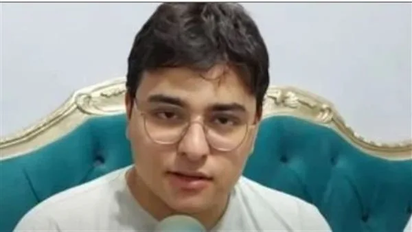 عمر إسلام الرابع في قسم الرياضيات: «تفانيت لإرضاء والديّ بذلت قصارى جهدي» عمر إسلام الرابع في قسم الرياضيات: «تفانيت لإرضاء والديّ بذلت قصارى جهدي»