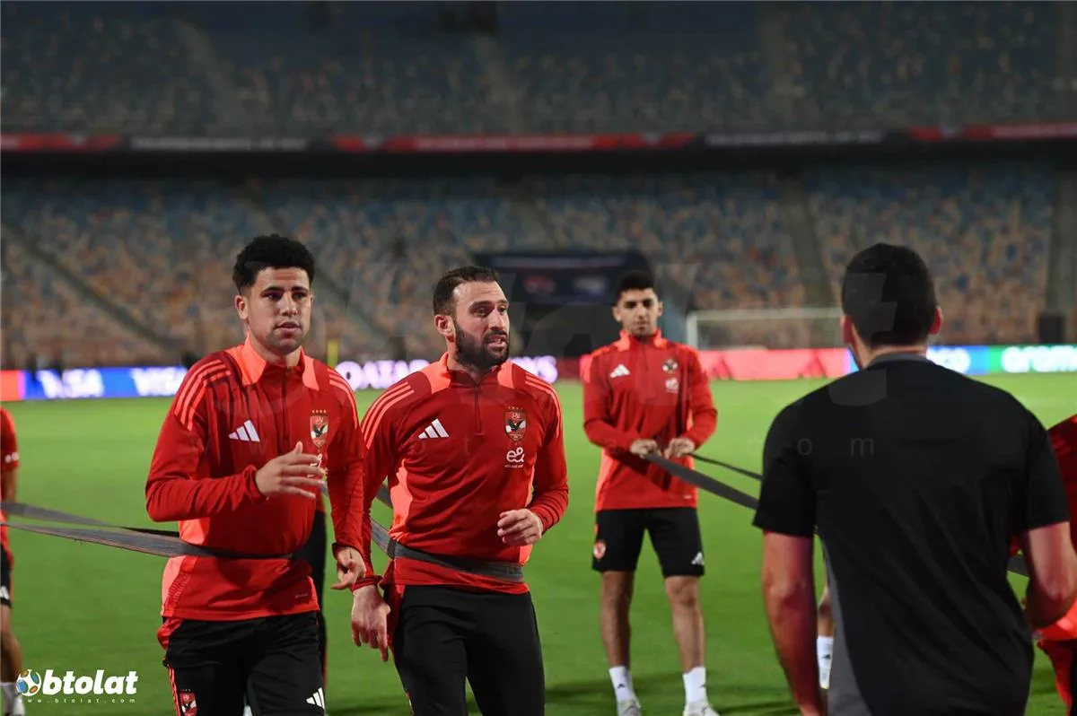 عمر كمال عبد الواحد: احتفلنا بانتصار جيد على الملعب التونسي.. ويثني على زميله في الأهلي عمر كمال عبد الواحد: احتفلنا بانتصار جيد على الملعب التونسي.. ويثني على زميله في الأهلي
