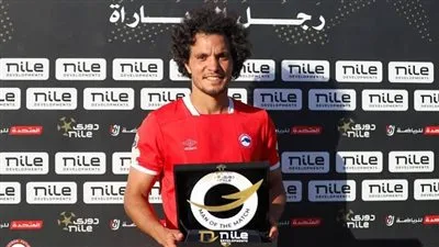عمرو السيسي، لاعب في موردن سبورت: كنت أعاني من فتق، والحمد لله عدت إلى الملعب. عمرو السيسي، لاعب في موردن سبورت: كنت أعاني من فتق، والحمد لله عدت إلى الملعب.