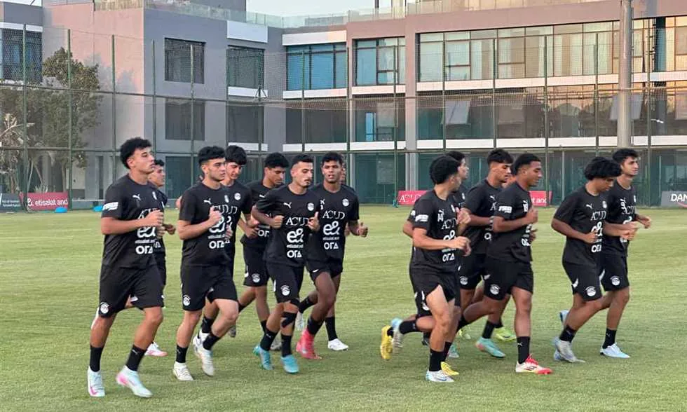 عودة منتخب الشباب للتدريبات وتشجيع جديد لـ 50 لاعباً عودة منتخب الشباب للتدريبات وتشجيع جديد لـ 50 لاعباً