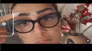 غادة عبدالرازق تطل على كرسي متحرك عقب تعرضها لإصابة في قدمها (صور)