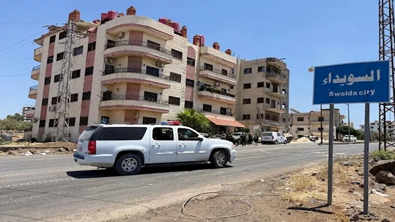 غارات إسرائيلية شديدة في جنوب سوريا ومواجهات محتدمة في السويداء غارات إسرائيلية شديدة في جنوب سوريا ومواجهات محتدمة في السويداء