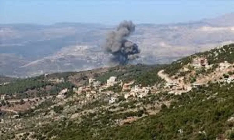 غارة جوية إسرائيلية بصواريخ على منطقة غابية في قضاء بنت جبيل بجنوب لبنان