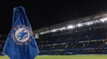غرامات بملايين الدولارات تواجه تشيلسي وبرشلونة